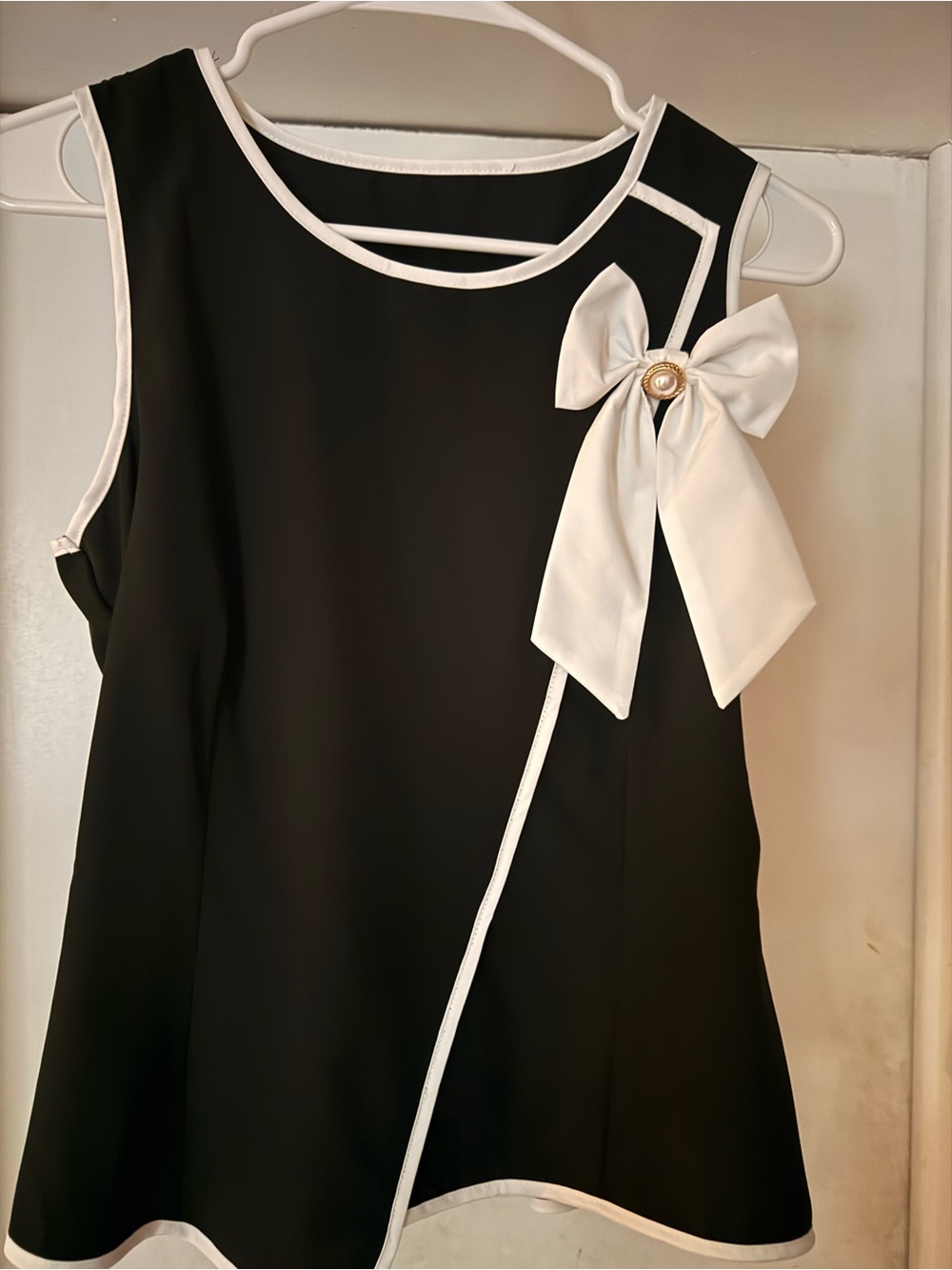 LLady Two-Tone Black Dress with White Bow Accent